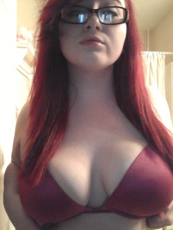 harleysinn-slut:  Colored my hair an even brighter red. 