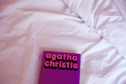 hawaiiancoconut:  VIntage Agatha Christie cover. 