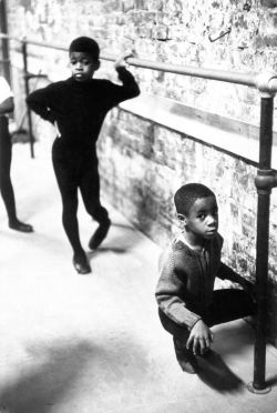thotayatollah:  N.Y.C., Harlem, neighborhood ballet class, 1968.