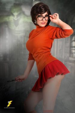 cosplay-paradise:  Kristen Hughey as Velmacosplayparadise.net