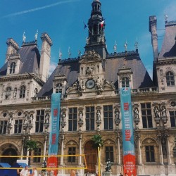 #vscocam (at Place de l'Hôtel-de-Ville - Esplanade de la Libération)