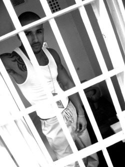 vato713:  now i would defiantly want to get locked up with this