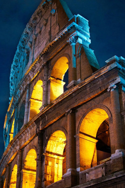 plasmatics-life:  Rome in the night, the Colosseum - Italy  by