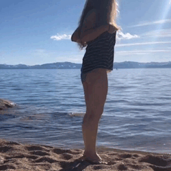 itsbellamariebitch:  A Very Soaked Beach Trip: Pull-ups and Pissing