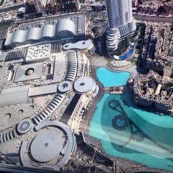 #Dubai #worldstallest #worldstallestbuilding #travel (at Jumierah