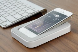 drsue10:  freshome:  The Ultimate iPhone-Charging Dock: Saidoka