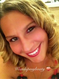 worshipmybooty:  Flashing that Colgate Smile! O and my tits,