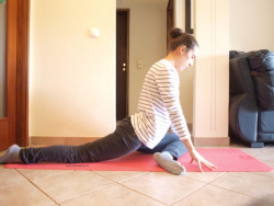 yoga-granola:  #FALLINTOYOGA Day 14: Pigeon Pose “The power
