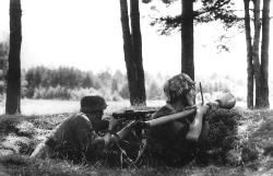 kruegerwaffen:  These are not German soldiers, but Finnish during