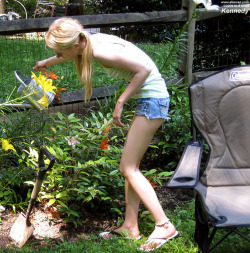 phantomshaunt:  KENNEDY stopped by to tend the gardens, at The