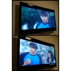 Waaahhh… It’s Lee MinHo on TV at this hour…