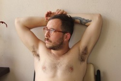 shootinmypit:  bod/face/dick pics for scruff