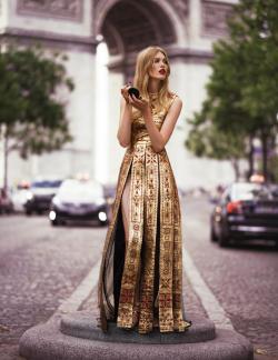 runwayandbeauty:  Irina Nikolaeva in Valentino Haute Couture
