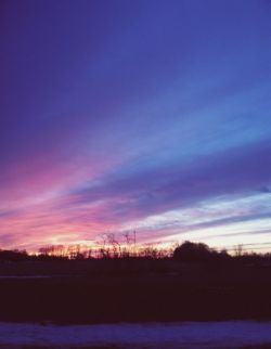 mostlyfiction:  6 PM is my favorite time of day because the sky
