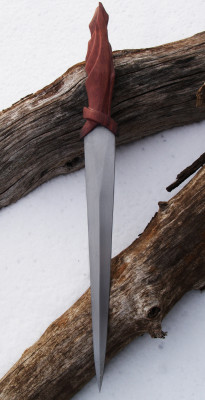 hominishostilis:  knifepics:  Katalox handled toothpick dagger