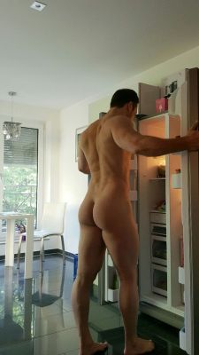 alanh-me:    33k  follow all things gay, naturist and “eye