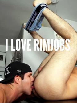 angelight211:  Love rimjobs  Love RimJobs