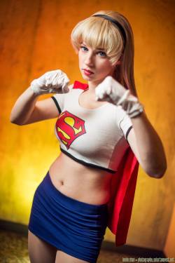 cosplayandgeekstuff:  Artemis Moon Cosplay (USA) as Supergirl.Photos