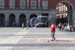 Madrid 2011 -  Plaza Mayor  “bubble blower”