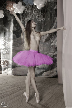 curvaciouscreaturescalledwomen:  #103 cccw: Delicious Dancer
