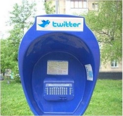 Aparecen las nuevas cabinas para twittear en la calleTwitter