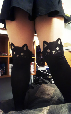 kilojulies:  so many compliments on these today! [ kitty tights