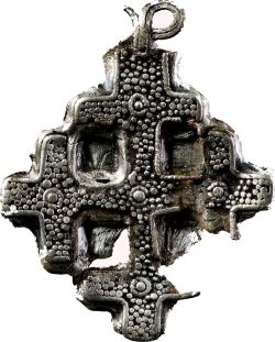 west-slavs:  Cross pendant found in Dziekanowice, Poland.Culture: