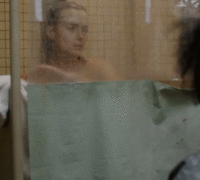  Taylor Schilling - nude in ‘Orange is the New Black’
