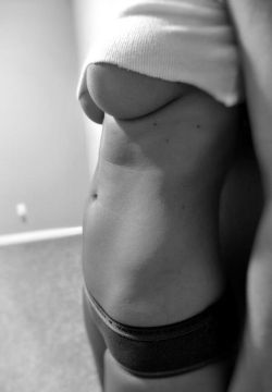 beautifulcurve:  Underboob, amazing tummy and panties.