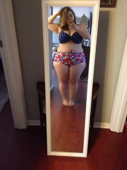thefatgirlblog:  shortstackstyle:  So I bought a fatkini on clearance