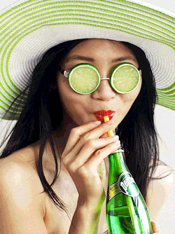 perrier:  Make Life Extraordinary – Reach for a Perrier.#extraordinaireperriercinemagraph