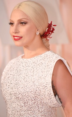 mamanicured: 02.22.15- Gaga at the 87th annual Academy Awards