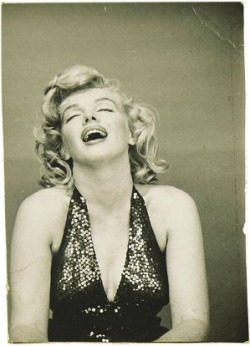lesbeehive:  Les Beehive – Marilyn Monroe photographed by Richard