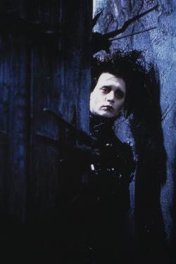 9090432-deactivated20140709:  Johnny Depp as Edward in Tim Burton’s