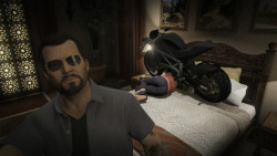kevmastah:  selfies are the best thing to happen to Grand Theft