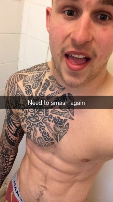straightlad81:ukhotlads:  Snapchat requestMore of him and other