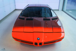 itcars:  BMW M1 Image by Paul SKG 