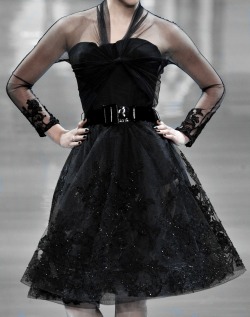 marilyn-lipstick-fashion:  130186:  Christian Dior Haute Couture