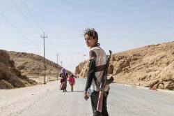 bijikurdistan:  A 14 Years old Kurdish Yezidi Girl protect her