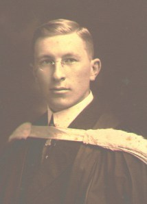 fuckyeahhistorycrushes:  This handsome man is Sir Frederick Banting,