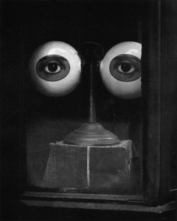atomic-flash:  Optician’s Shop Window - Photographer: Irving