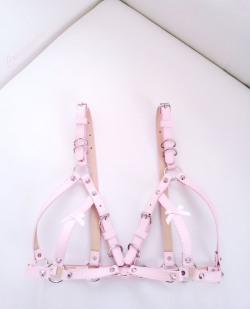 hellaa-pink:  creepyyeha: Angela Harness   ♡♡ Pink Goddess