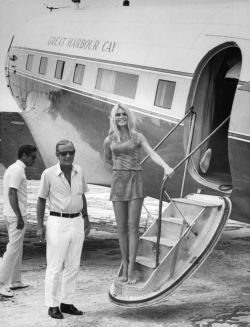 missbrigittebardot:Brigitte Bardot in the Bahamas, 1968