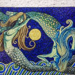 santiagosavi: Mural mosaico de Sirenas, calles de San Ángel,