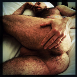 dickandduane:  Monkey daydreaming about big Puerto Rican cock. 