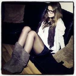 #sexy #girls #glasses #woman #women #teens #brunette #brune #legs