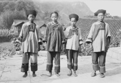 themiaoculture:  Eastern Miao/Qhos Xiong 1933 