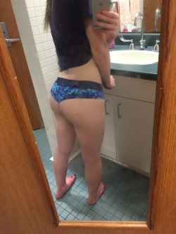 daddysgirl423:  I love showing off for daddy