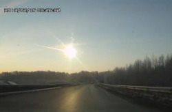 discoverynews:  BREAKING: Huge Fireball Explodes Over Russia
