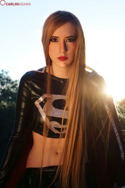 cosplayandgeekstuff:  Hekady Cosplay (Spain) as Dark Supergirl.PhotosI
